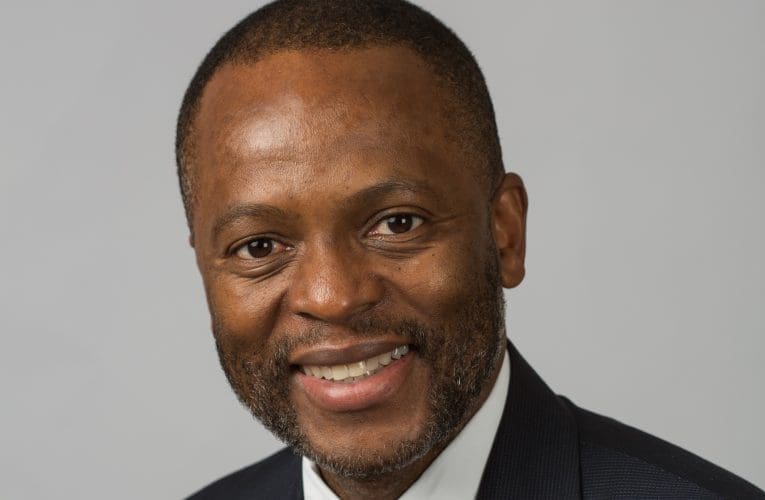 Ususe igidigidi kuvela ukuthi uthenge iqembu lePSL AmaZulu. UMnu uSandile Zungu uxoxe noSLINDILE KHANYILE ngezinhlelo zakhe ngoSuthu nangohambo lwakhe lokuba wusomabhizinisi