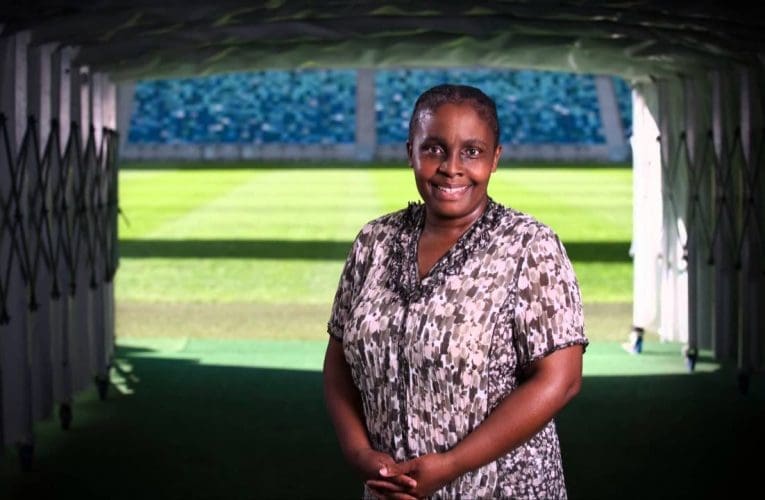 Akagcini nje ngokuba wukuphela kowesifazane owusihlalo weqembu elidlala kwiPremier Soccer League kodwa futhi uphethe izintambo kwiligi yonke njengesikhulu esibambile. UNksz uMato Madlala uxoxe noSLINDILE KHANYILE