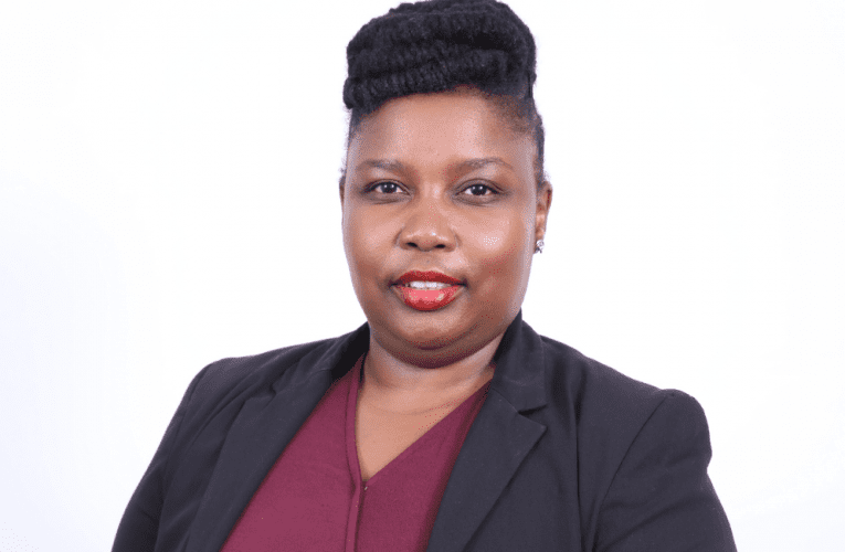 Umsebenzi abizelwe kuwona unezinselelo futhi uyasinda emphefumulweni kodwa ukwazi ukuthi usiza umphakathi kuyamgqugquzela ophethe iHhovisi loMcwaningimabhuku-Jikelele KwaZulu-Natali. Uxoxe noSLINDILE KHANYILE