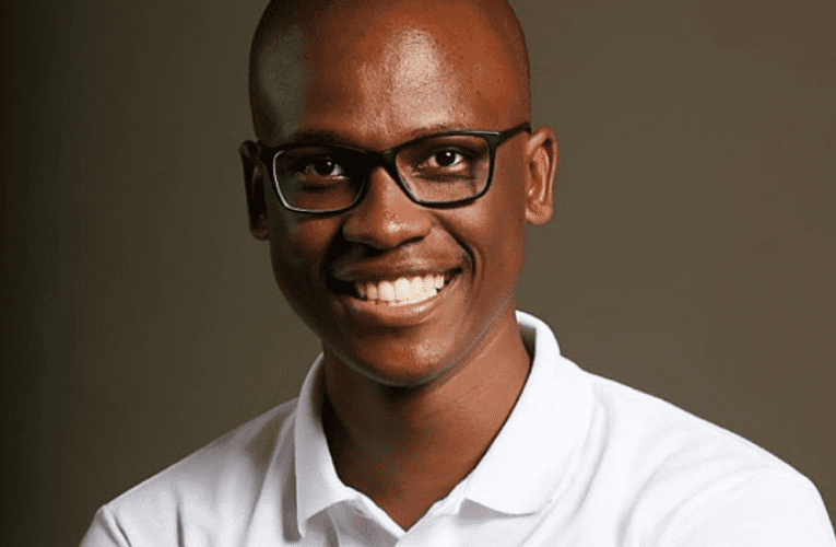 Wenza ezibukwayo onebhizinisi lobuciko bokuphaphamisa izakhiwo. Wafundela lo mkhakha engaqondile kanti uzothola ukuthi uyawuthanda. Uxoxe noSLINDILE KHANYILE