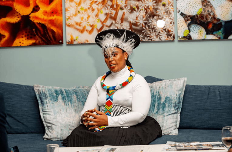 Osomabhizinisi baseNingizimu Afrika abake bahlala phesheya babone isidingo sokusungula uhlelo lokusiza abasikingqephu abasafufusa. UZANELE MTHETHWA uxoxe nabo