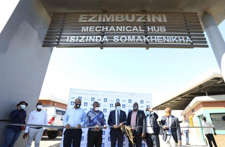 Uhlelo lokusimamisa umnotho wasemalokishini nokuthi ‘zidle ekhaya’ luyaqhubeka. UMasipala uvule indawo yezigidigidi edayisa izinsimbi zezimoto nezindawo zabahwebi eMlaza