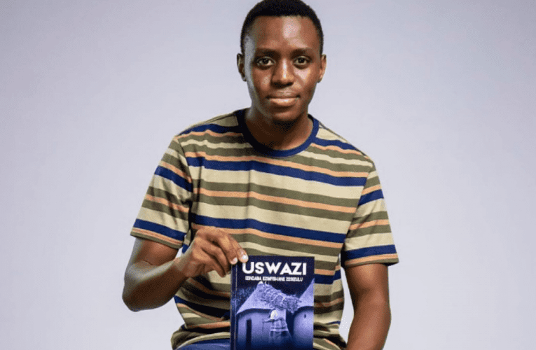 Ukushicilelwa kwencwadi yakhe yokuqala ngendlela engamgculisi kwenze wazibambela mathupha waqala inkampani eshicilela izincwadi