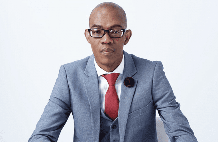 Owaqala uhambo lwakho ngendlela ‘edelelekile’ usewumeluleki wezinkampani ezinkulu nomasipala. Uxoxe noSLINDILE KHANYILE