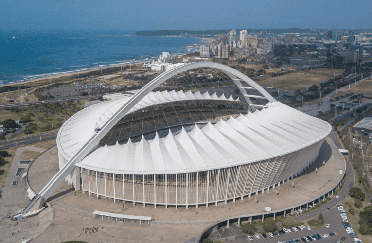 Usengozini umnotho waseThekwini ngoba isenkulu ingozi yezikhukhula ngaphandle uma kutholakala isisombululo ngokushesha. USLINDILE KHANYILE uyabika