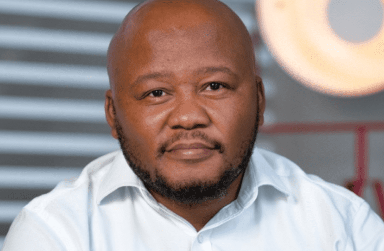 Okhuthazwe wububha nobu‘vila’ wenza ezibukwayo kwezobuchwepheshe. Uxoxe noSLINDILE KHANYILE ngohambo lwakhe