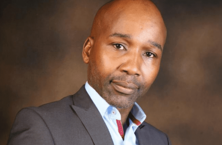 Unamava okusebenza, ukuzisebenza, unentshisekelo yokufukula umphakathi nentsha. Ukholwa wukuthi amabhizinisi adinga uNkulunkulu. Uxoxe noLANGA KHANYILE ngohambo lwakhe