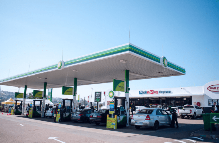 Osomabhizinisi abashayeka kutatshwa ngoJulayi ngonyaka odlule sebevuke bazithatha. USLINDILE KHANYILE uyabika