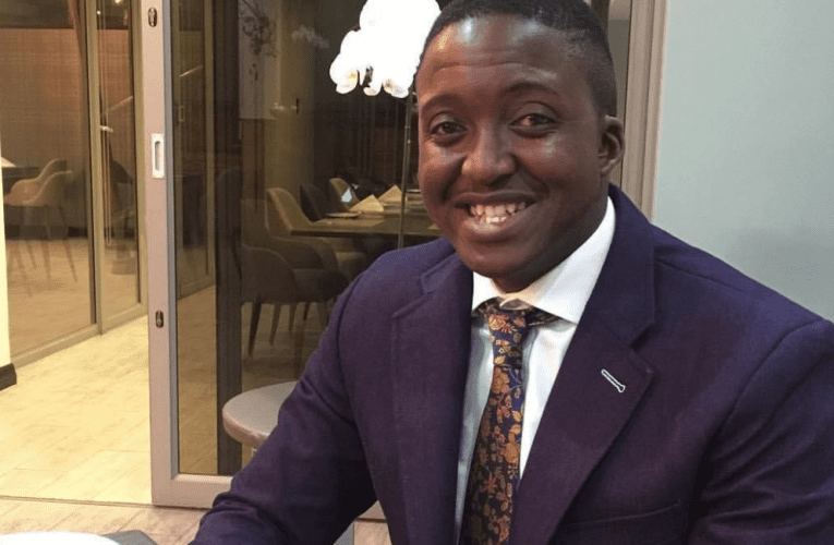 Kukhona osomabhizinisi abahleka bodwa ngenxa yokucinywa kukagesi. Omunye wabo uxoxe noTEBOGO MOKWENA