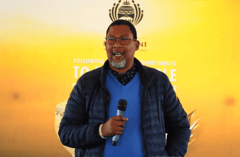 Zisadlangile izinkinga zokungahloniphi amalungelo ezisebenzi nabahlali emapulazini. U-LUCAS LEDWABA uyabika