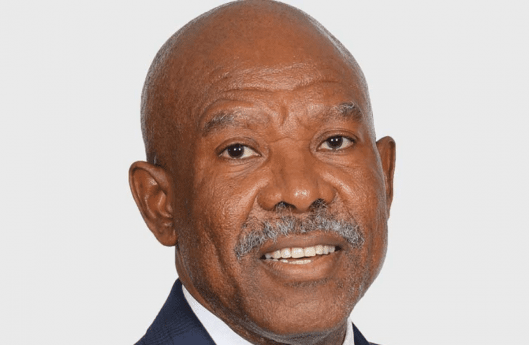 Abantu baseNingizimu Afrika banokhwantalala ngenxa yezikweletu. INTATHELI YOMBELE iyabika