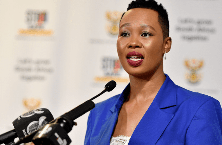 Kuzoliwa nemicikilisho kahulumeni ekhinyabeza amabhizinisi asafufusa