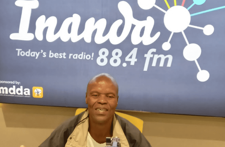 This week, in a CELEBRITY and MONEY we chat to Sindani Mbatha, a stand-up comedian and actor.  He has featured in a comedy slot of Ukhozi FM’s Vukukhanye Afrika show and Izwi Lomzansi FM. He featured in Sarafina! (The Movie) and James Ingram’s One More Time video. Lately, he has a comedy segment on Inanda FM and is a sought-after act at functions