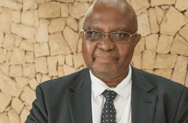 Ubengadingeki uNgqongqoshe kaGesi kodwa oqokiwe unamava afanele, kusho izingqapheli. USLINDILE KHANYILE uyabika