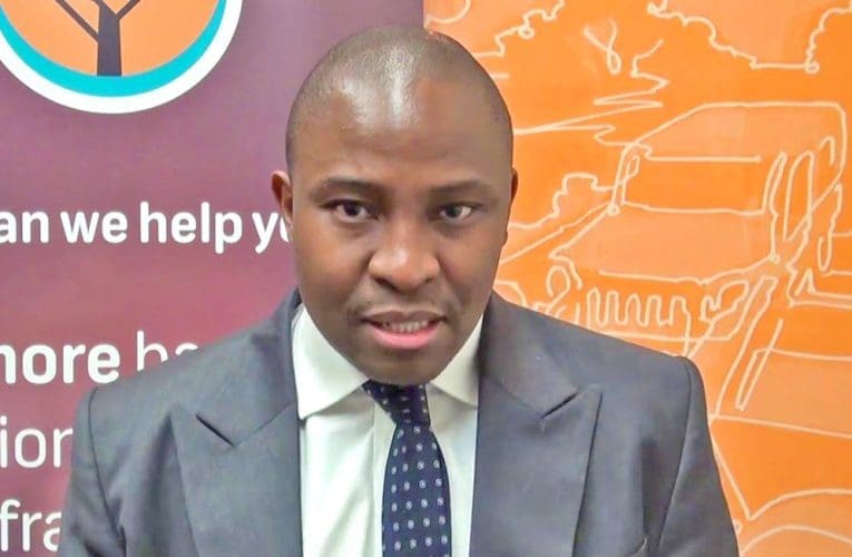 Ibhange iqhamuke nesinye isixazululo ekushodeni kukagesi. USLINDILE KHANYILE uyabika