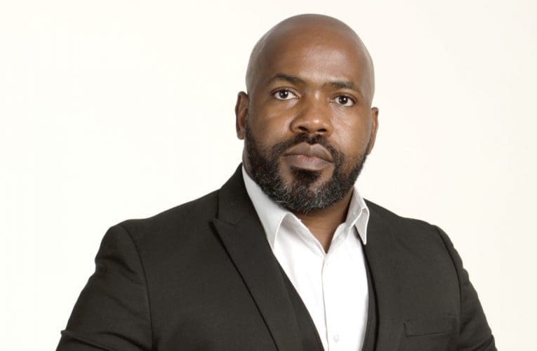 Emsebenzini wakhe uphilela ukuthi wonke umuntu abe nekhaya elithi yena. INTATHELI YOMBELE iyabika