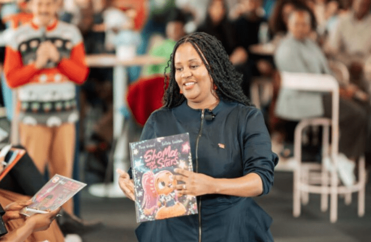 Ukuswela izincwadi zezingane ezibhalwe ngezilimi zesintu kwakhuthaza omama ababili ukuthi basungule inkampani yokushicilela. U-ANNA MAJAVU uyabika