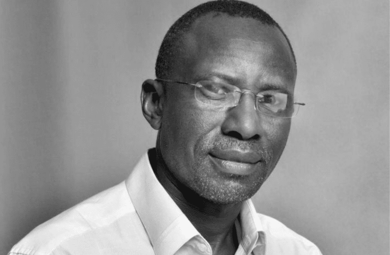 Kuyaphela ukufana nomuntu othusa ngenyoka efile kweBrics, kusho izingqapheli. USLINDILE KHANYILE uyabika