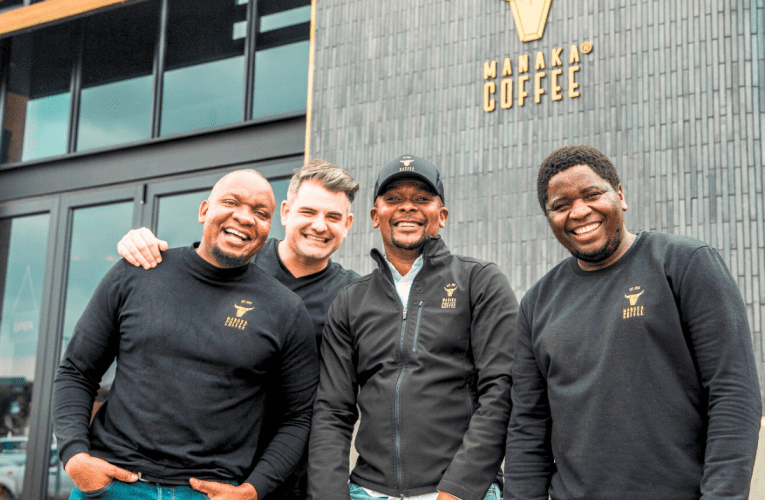 Basizwa yicebo lomngani owayewuthisha phesheya asebenenkampani evubela ikhofi. Omunye wabo uxoxe noSIMANGALISO NTSHANGASE