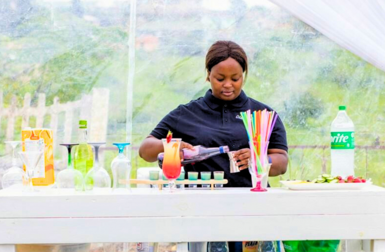 Wehlisa umthwalo kubantu abanemicimbi ngenqola yeziphuzo ezikhala kahle. Uxoxe noSIMANGALISO NTSHANGASE