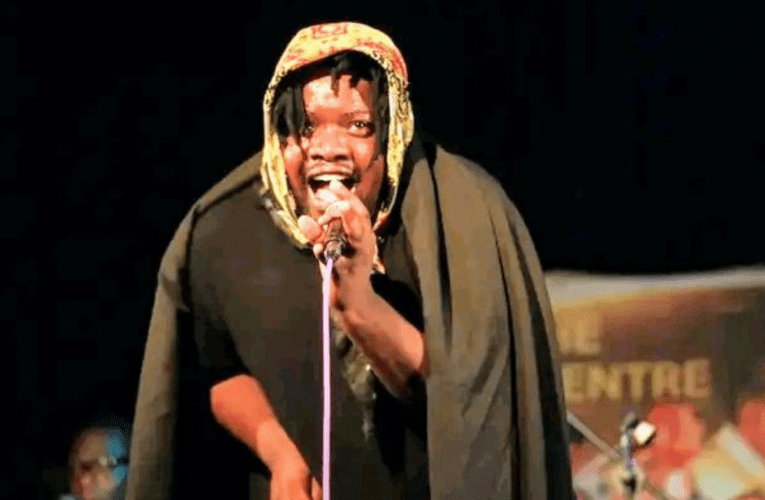 Kuleli sonto kuSAZIWAYO NEMALI sixoxa no-Unathi Mthwazi, odume ngelikaSmartBlack Mampondo. Uyimbongi yezinkondlo nomculi we-Afro pop. Udume ngenkondlo ethi uSnenhlanhla nezingoma ezithi Angiyi Ndawo nethi I-lotto 