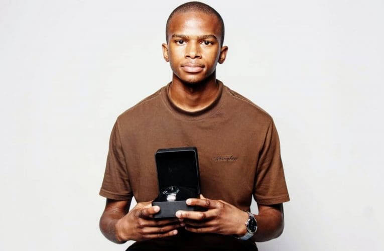 Wasungula ibhizinisi efunda uMatikuletsheni