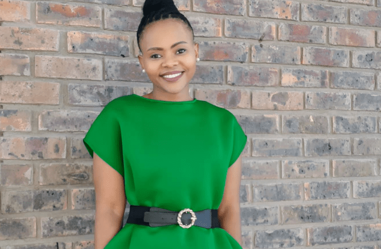 Ushintshe unyawo ethola indlela yokuthunga ehlukile