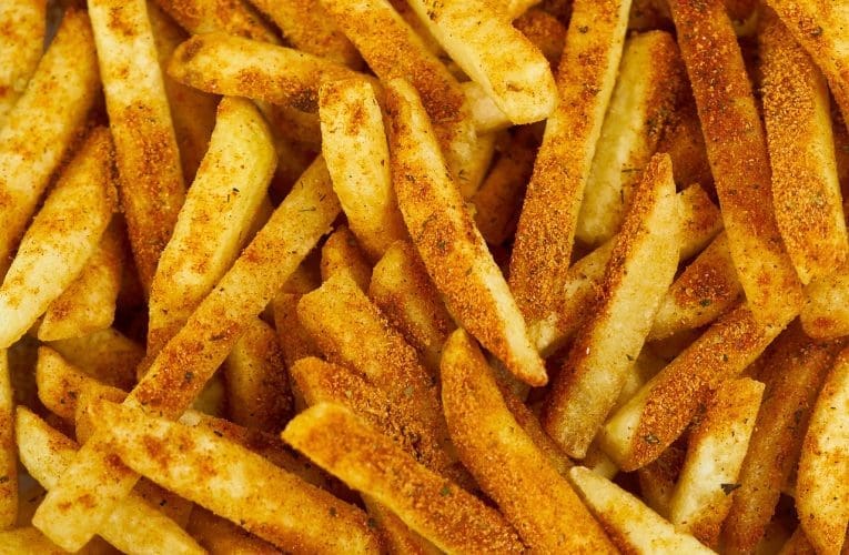 Ziyabhubhisa izifo ezidalwa yindlela abantu abaphila ngayo, kuloba uJabulani Sikhakhane 