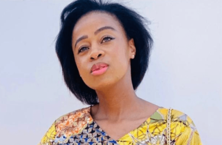 Ulincele emndenini ibhizinisi ungoti wezokuxhumana