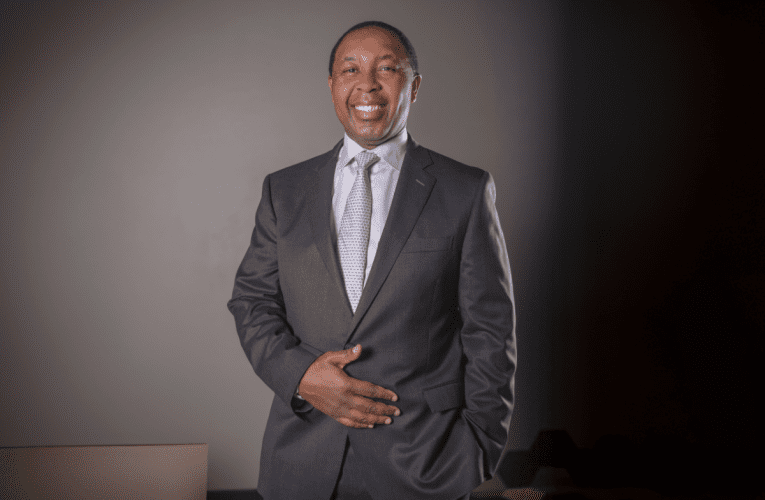 I-Standard Bank yenze izinguquko ezinqala