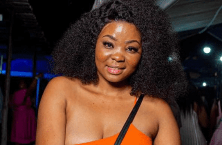 ‘Tshala ezintweni ezizokungenisela imali’