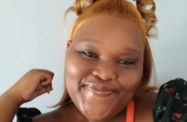 Babhucabhucha abantu lapho bekhona Mihla yonke