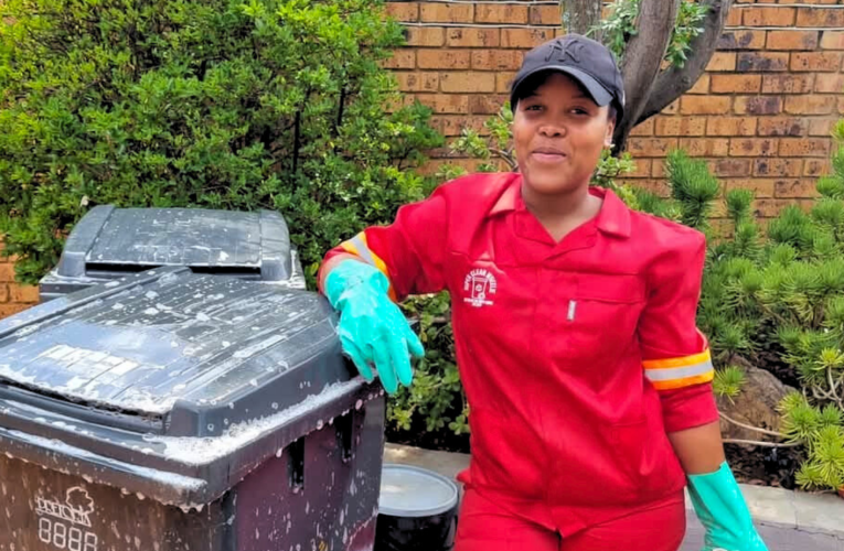 Wabona imali ekungcoleni ohlanza imigqomo