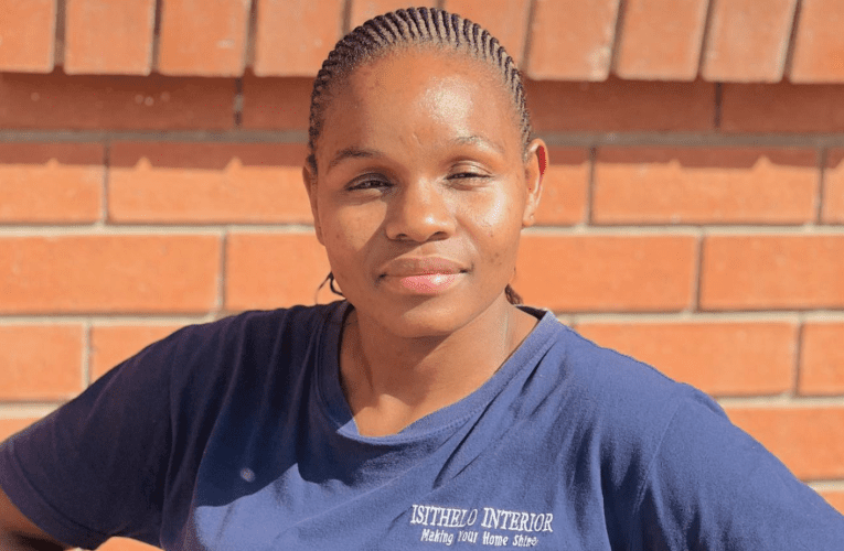 Uthando oludala lokuhlobisa seliThele izithelo kowakha ifenisha