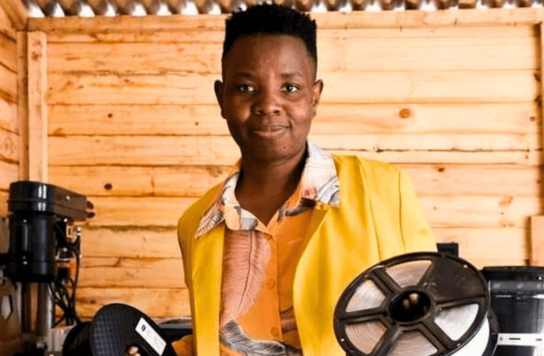 Wenza izitho zomzimba zokufakelwa ngokuvuselela iplastiki