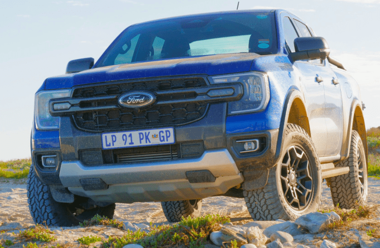 Amakhasimende awaphindisele amaFord neziqholo iMitchum – ikhomishini yabathengi