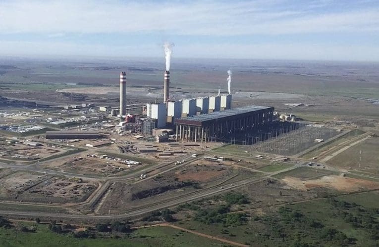 Ibhodi ememezele inzuzo yase-Eskom ifike umsebenzi omningi usuwenziwe, kuloba uZakhele Madela