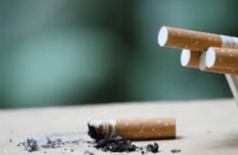 Ukwanda kwabantu ababhemayo kuzothwalisa kanzima ezempilo eNingizimu Afrika, kuloba uJabulani Sikhakhane