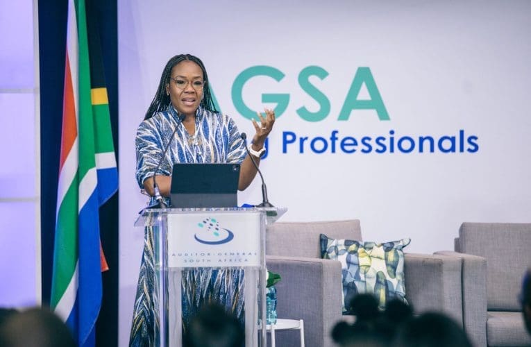 Akuqine isandla ekuphatheni imali kahulumeni – umcwaningimabhuku-jikelele