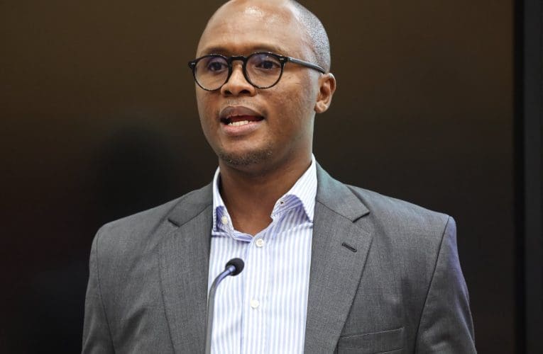 Uhulumeni usubheka inkampani ezimele ukuhlenga iPosi