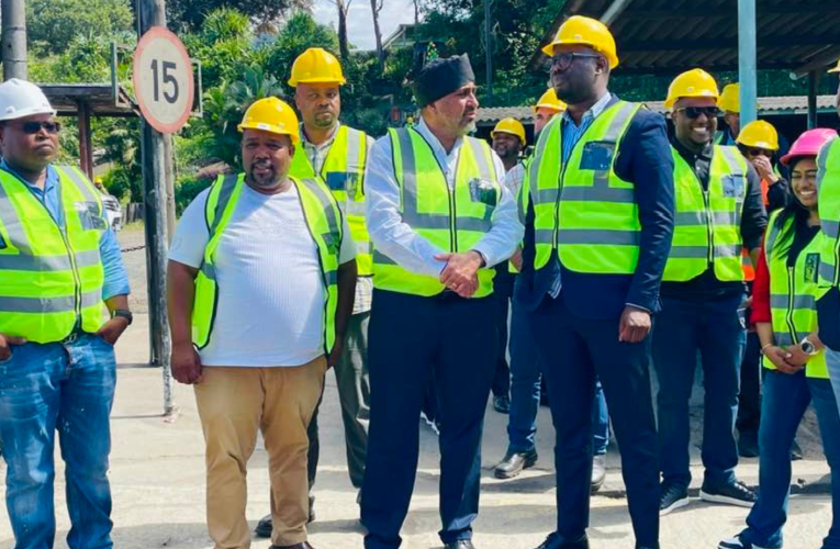 Kuqhilike izihlathi kuvulwa isigayo somoba iGledhow Mill