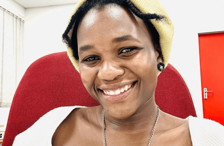 Intokazi eyayisaba izinkukhu isewumfuyi wazo ovelele