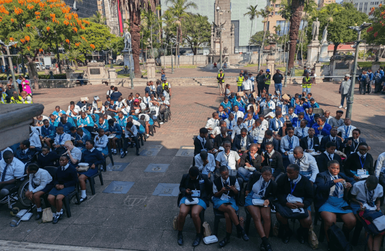 Asimile Siyaqhuba: Iminyaka emihlanu sihlomisa abaholi bakusasa